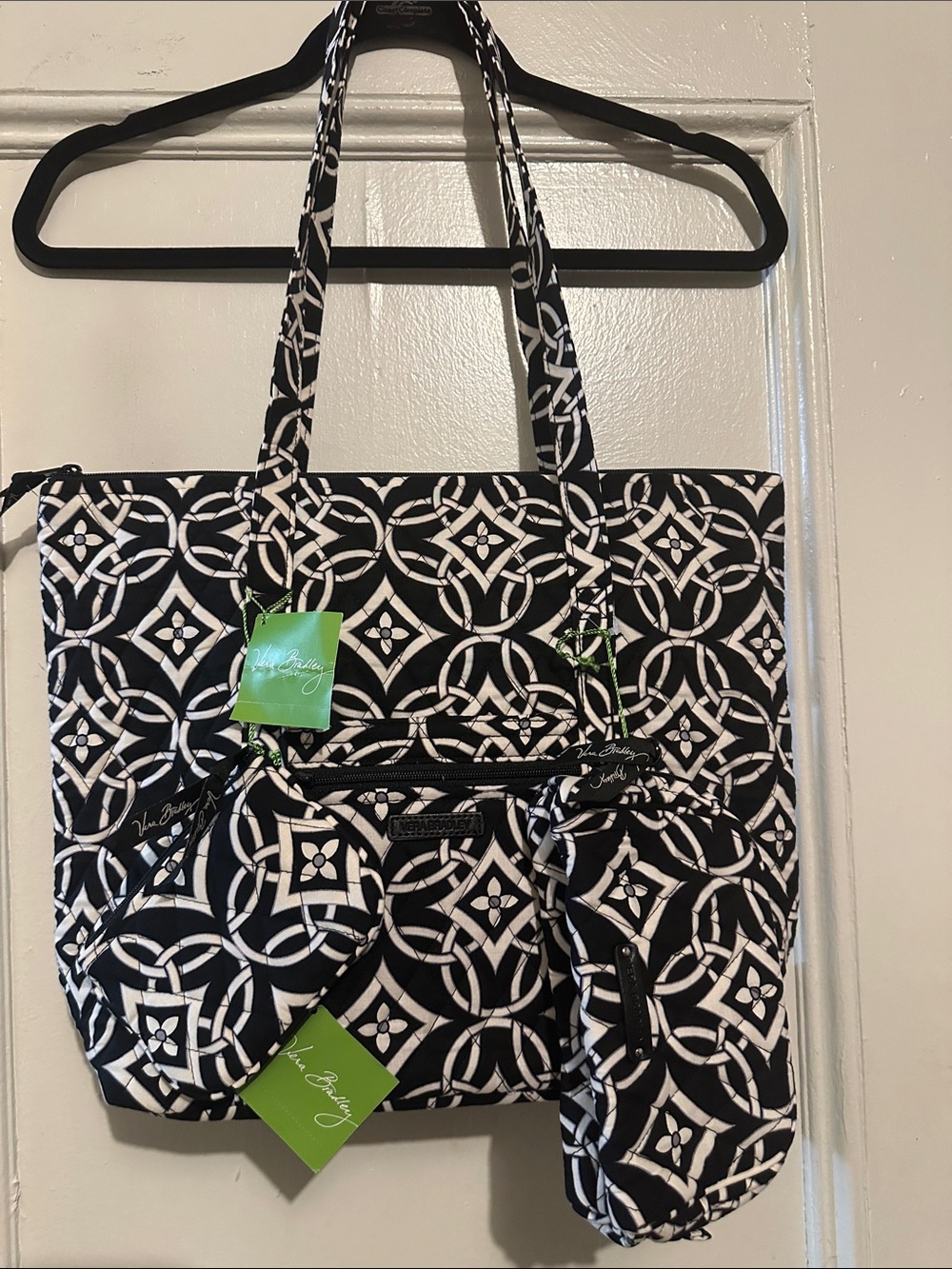 NWT Vera Bradley Black & White Circular Geometric Quilted Tote with pouches.
